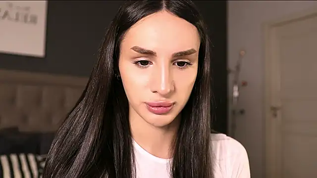 Kim Oberlin  online show from October 22, 4:09 pm