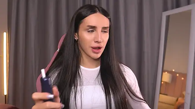 Kim Oberlin  online show from November 4, 11:09 am