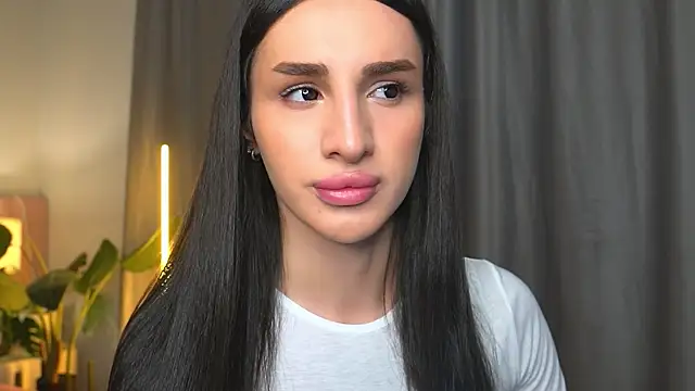 Kim Oberlin  online show from November 17, 4:07 pm