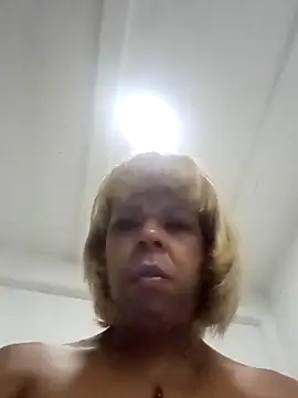 blondebitchlitle online show from February 18, 11:12 pm