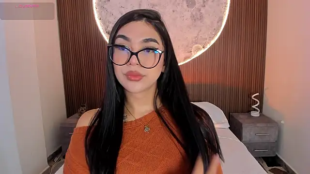 RoseCassie online show from February 21, 2:20 pm