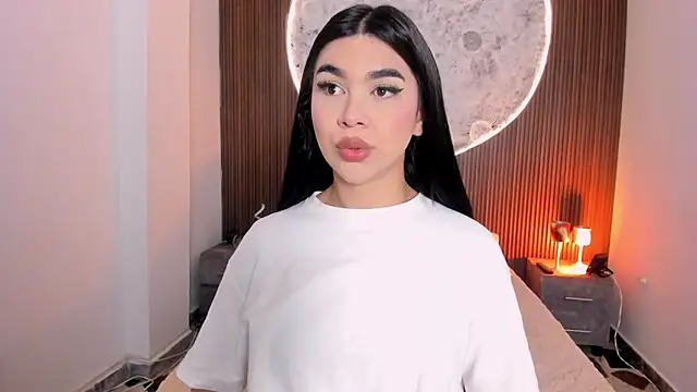 RoseCassie online show from April 28, 1:04 pm