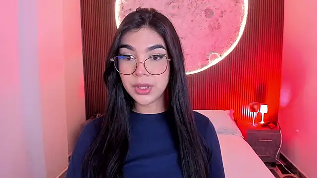 RoseCassie online show from May 10, 2:33 pm