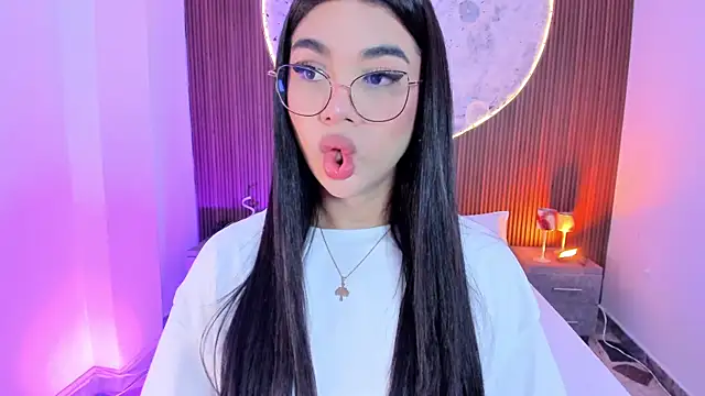 RoseCassie online show from May 25, 2:24 pm