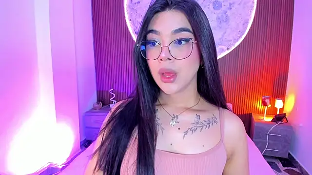 RoseCassie online show from May 27, 1:19 pm