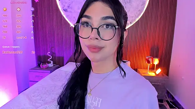 RoseCassie online show from May 30, 2:26 pm
