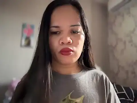 SophiaCourthaway online show from April 28, 1:26 am