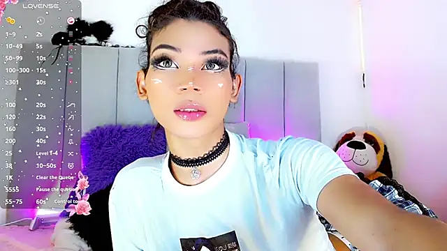 Snapshot of lucyangel_11 chatting on February 2, 10:49 pm lucyangel 11 online show from February 2, 10:49 pm