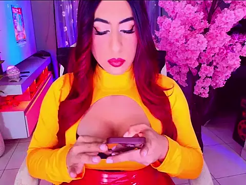 latexgoddes online show from October 28, 5:55 pm