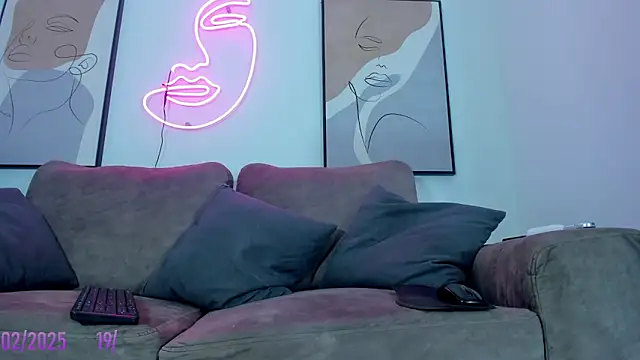 Melione Wild online show from February 19, 1:17 pm