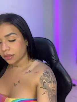 tinalove7 online show from June 11, 9:35 pm