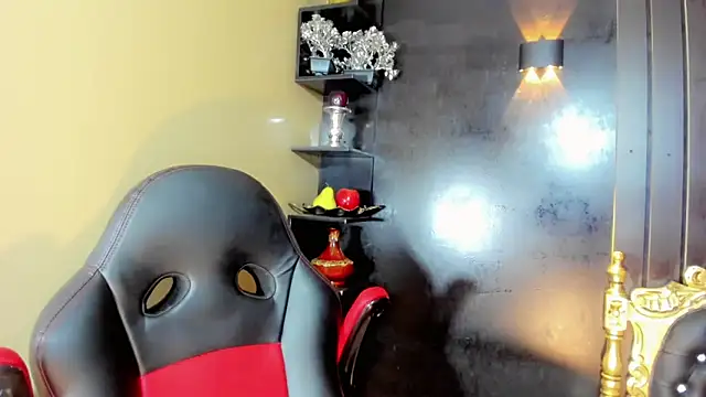 emelly horny  online show from March 3, 11:49 am