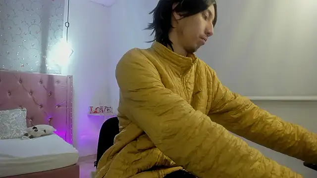 loverisu-coral online show from February 24, 11:53 pm