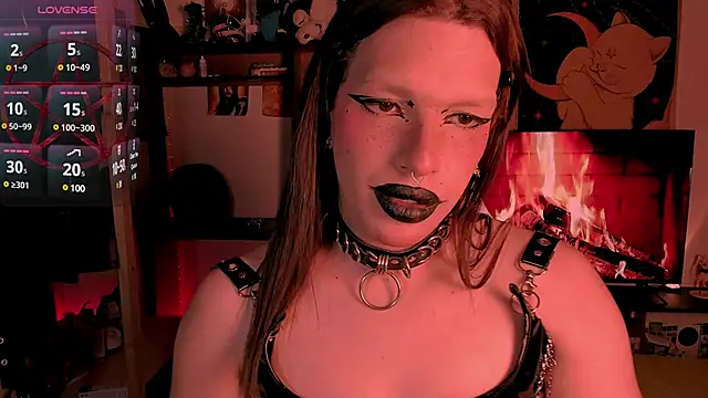 Loona s online show from March 5, 4:30 am