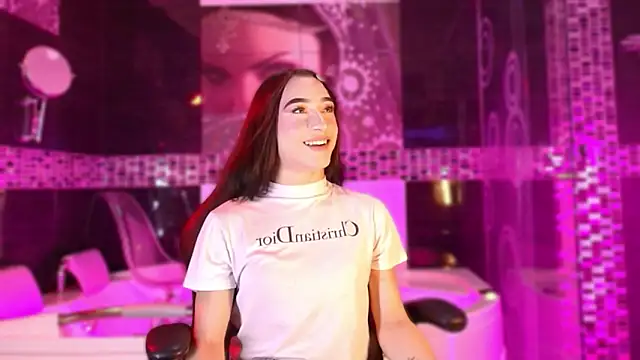 Small Hot19 online show from March 17, 10:17 am