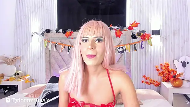 Taylor Harveey online show from October 10, 9:38 pm