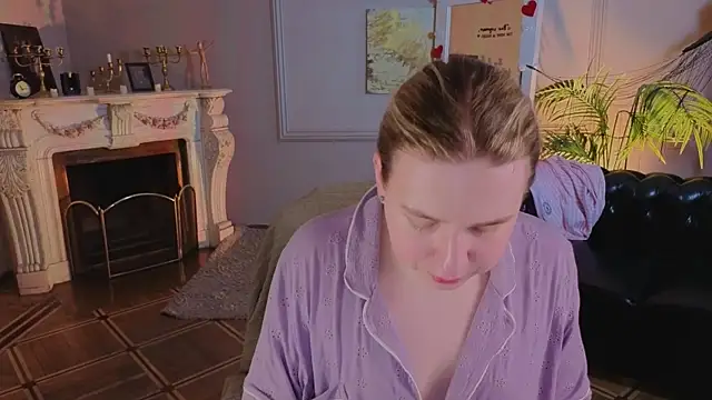 Jes Solar online show from April 5, 9:02 pm