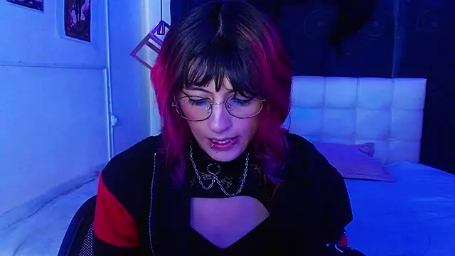 goth minerva online show from October 15, 2:06 pm