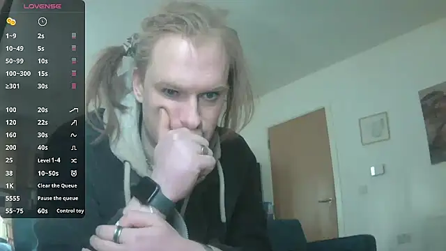 avamaxwell online show from April 9, 3:18 pm