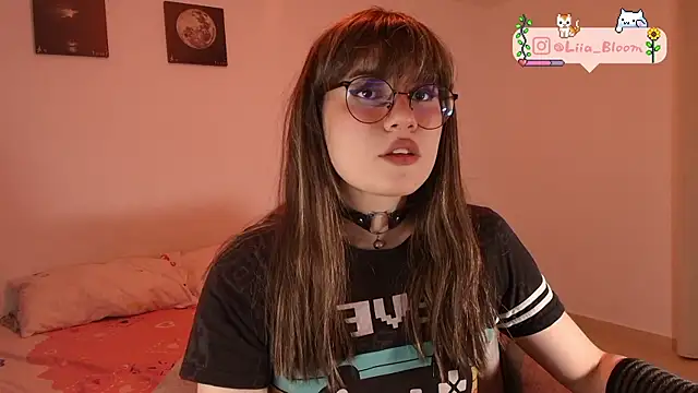 Snapshot of Liia-Bloom chatting on September 13, 3:01 am Liia-Bloom online show from September 13, 3:01 am