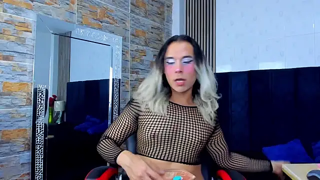 ZaiMoon  online show from March 8, 8:01 pm