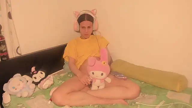 Petite-Goth online show from December 3, 3:33 am