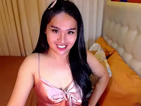 urmidnightcravingsxx online show from February 15, 5:33 pm