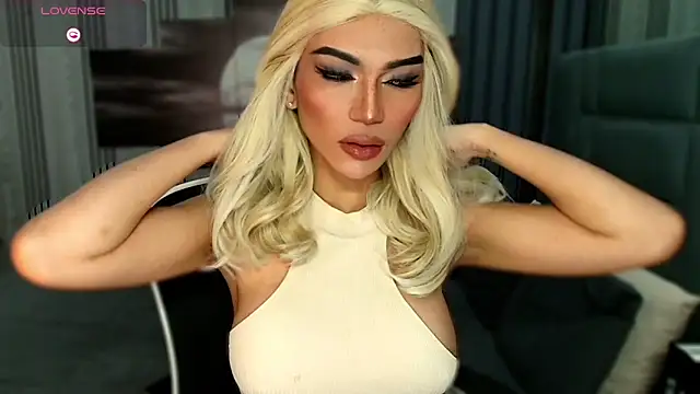 Huntress xxx online show from April 12, 5:55 am