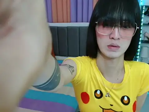 XxTsUncutAskaxX online show from October 14, 5:36 pm