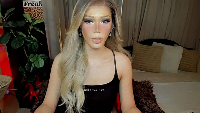 Candicebloom online show from April 6, 3:23 pm