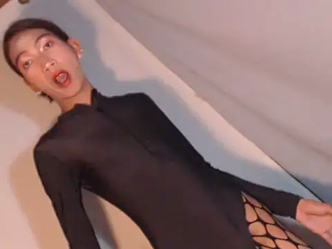 xyourdreamtrans online show from May 18, 3:06 am