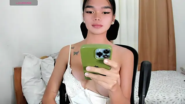 kendall petite18 online show from July 21, 11:19 pm