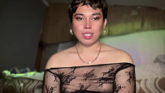 Snapshot of goddessofalltime chatting on October 29, 12:08 am goddessofalltime online show from October 29, 12:08 am