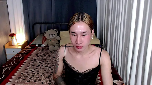 TRANSGODDESSA online show from March 6, 3:45 am