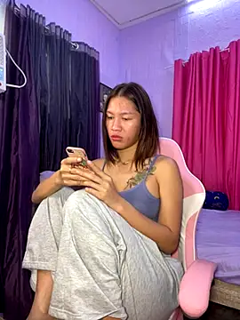 bigcock kylie1723 online show from November 21, 9:49 pm