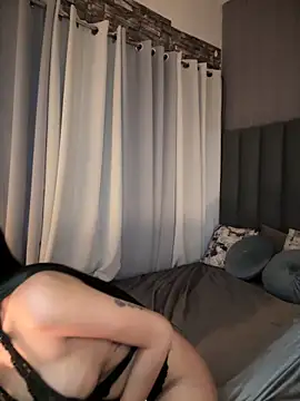 EmeraldGreyson online show from March 10, 12:08 pm