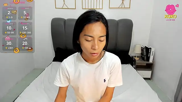 AlmiraFhaye online show from April 16, 5:13 pm