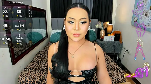 ZiaFamurri online show from June 19, 10:53 am