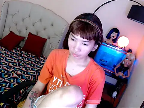 ShantalFoxxy  online show from October 28, 12:25 pm