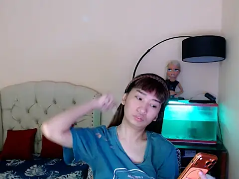 ShantalFoxxy  online show from March 11, 2:26 am