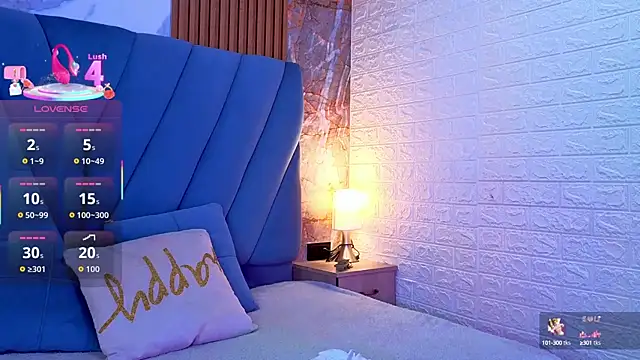 angel  red  online show from October 2, 2:45 am