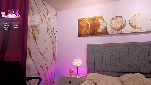 antonellastar24  online show from April 8, 8:32 pm