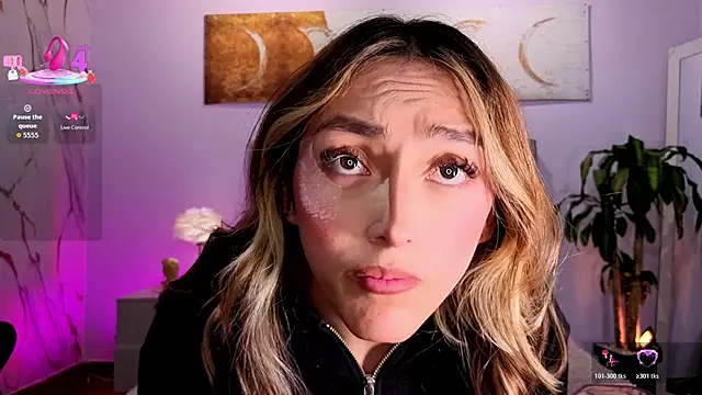 antonellastar24  online show from April 10, 8:14 pm