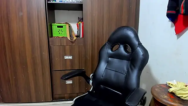 miss bigcockts online show from April 15, 8:31 pm