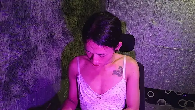 Madylinebigcock69 online show from July 19, 4:00 pm