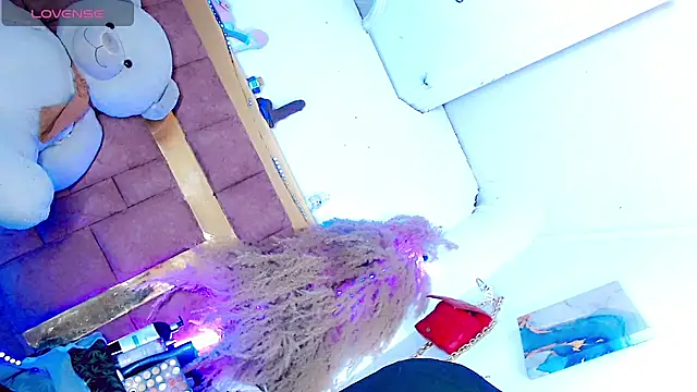 ravenous charmer online show from April 13, 5:33 am