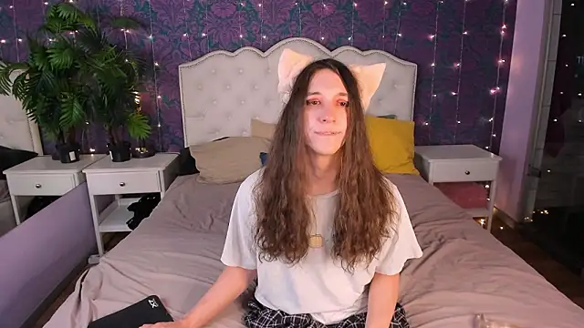 SilverMuse online show from March 26, 9:40 pm