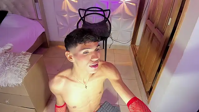 Wyatt Rose online show from December 17, 12:27 am