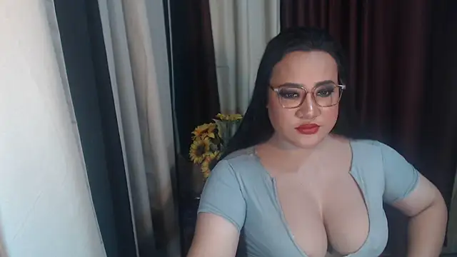 Hotcum ella online show from March 29, 1:06 am