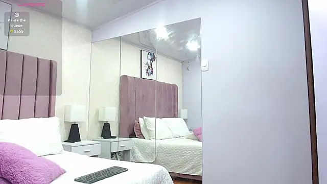 AriannaAdames online show from December 3, 12:42 pm